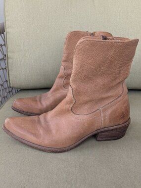 $375 Frye Lilly Vintage Tan Real Leather Side Zip Up Cowboy Short Ankle Boot